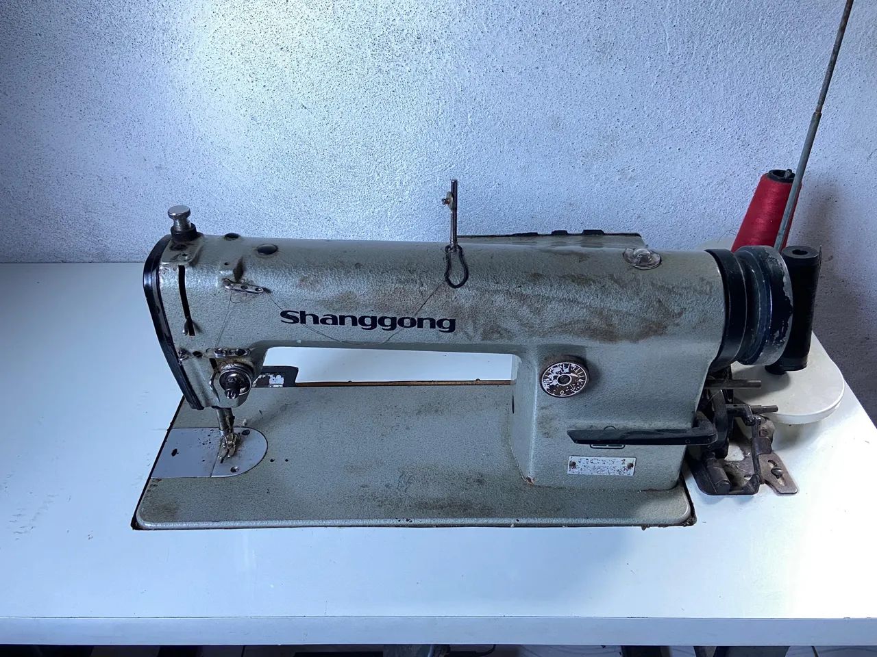 Máquina de costura com Mesa !!