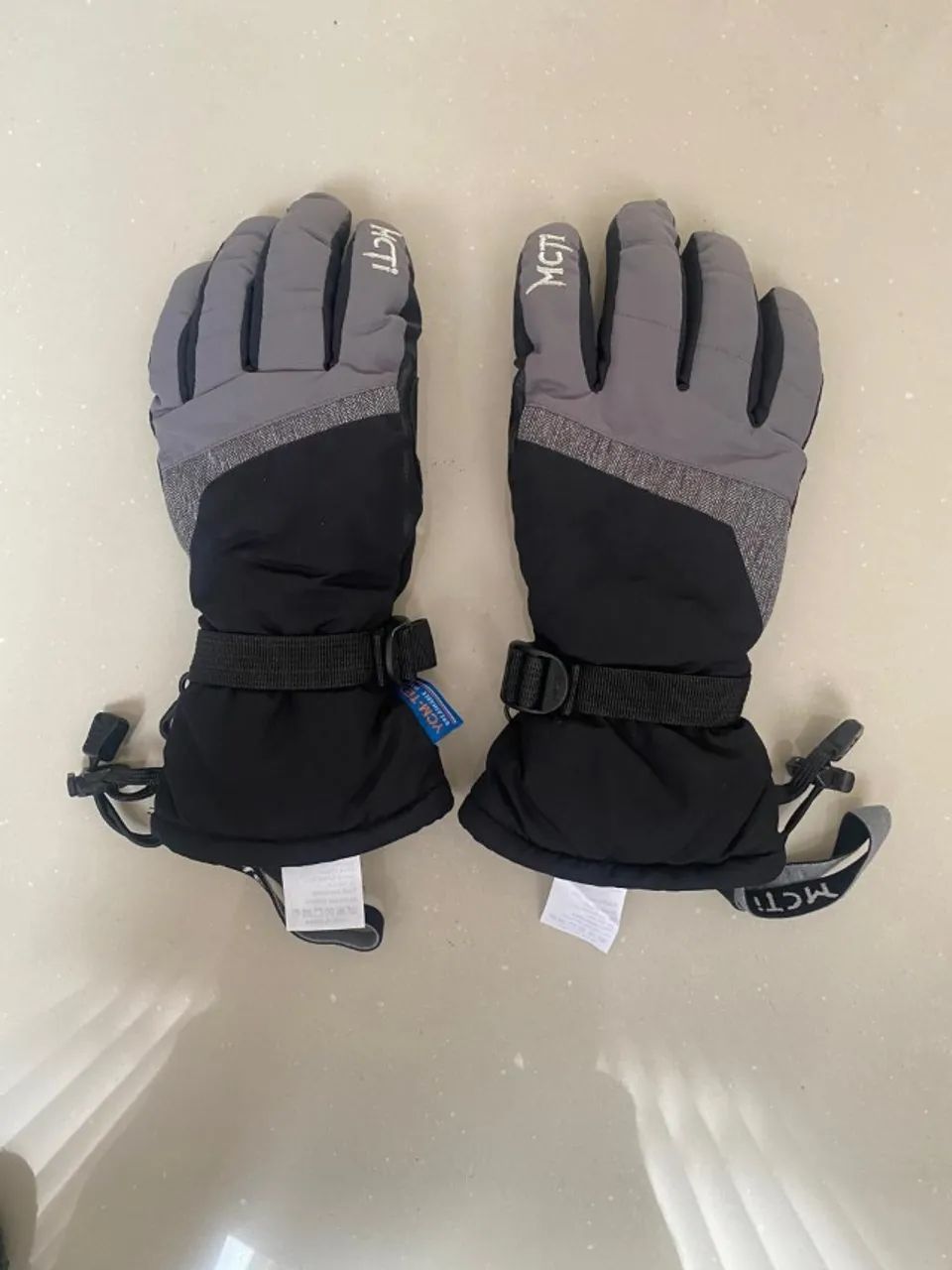 Luvas MCTI para Neve (nova) - Foto 2