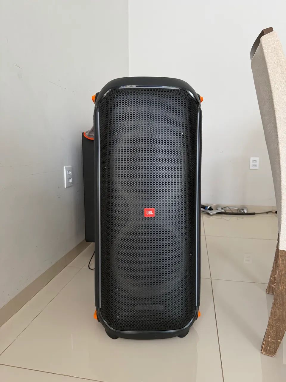 Jbl partybox 710