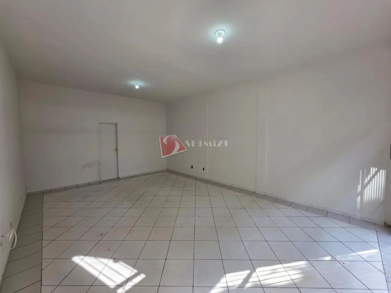 Sala para alugar em Maringá, Zona 07, com 40 m² - Foto 2