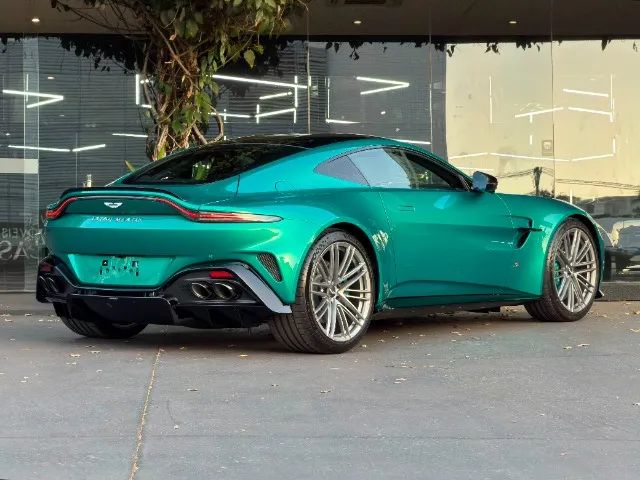 Aston Martin Vantage S Coupe 4.0 V8 680cv, foto 7 de 20