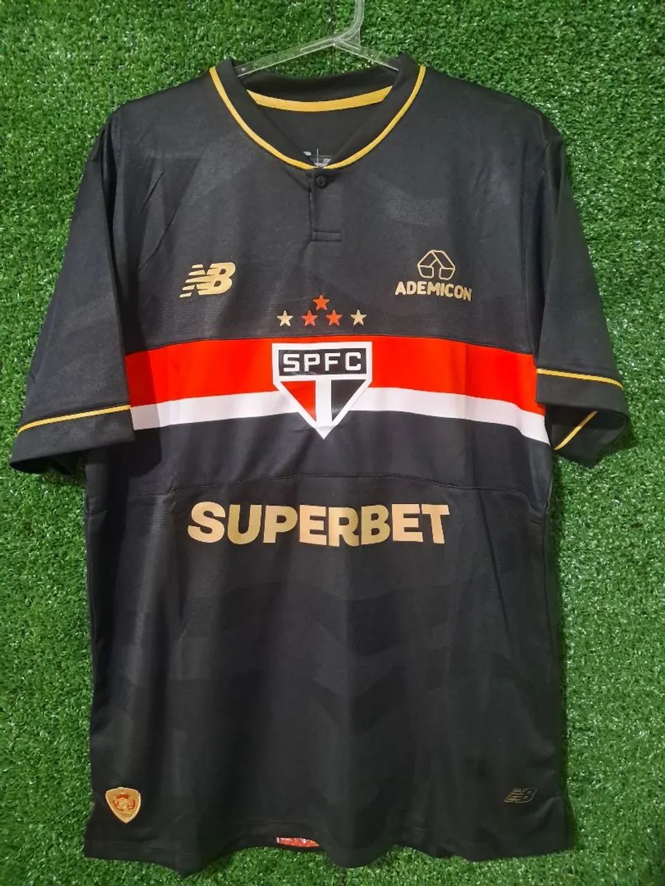 Camisas são Paulo/ Fluminense/ Botafogo 