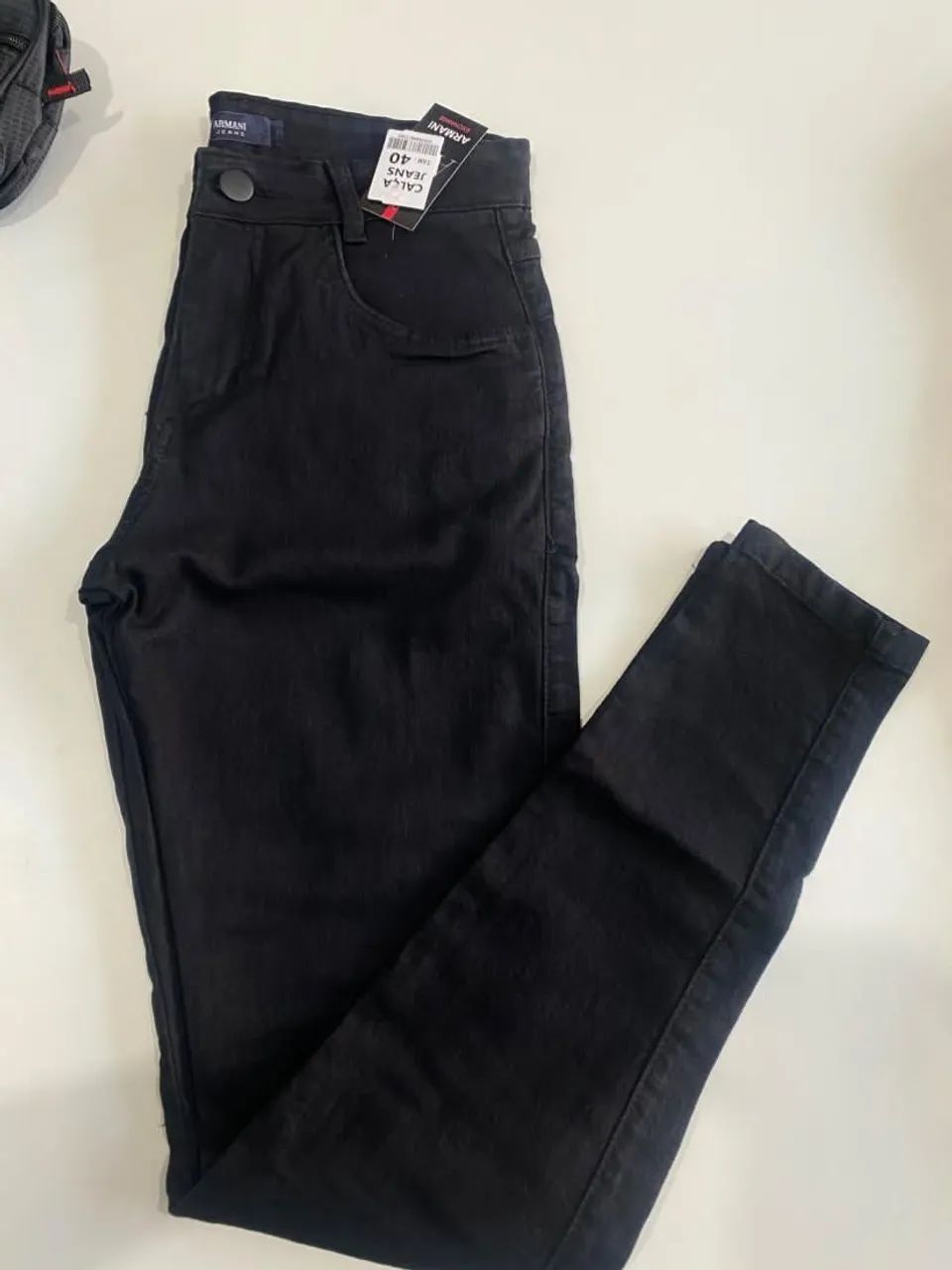Calça jeans nova com etiqueta 