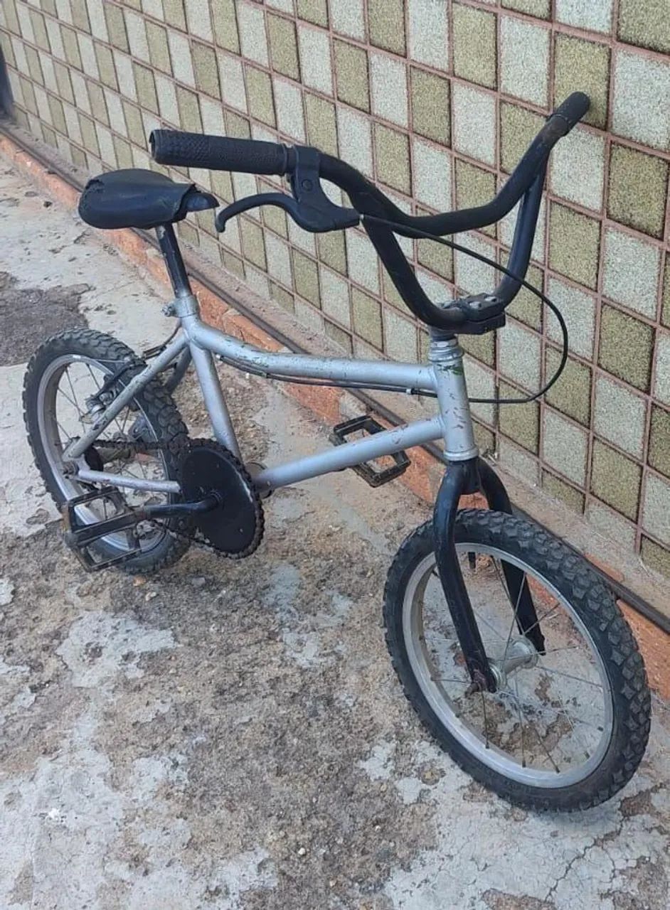 ＢＭＸ 中古 Bmx cinza Aro 16 - Ciclismo - Setor Oeste (Sobradinho II