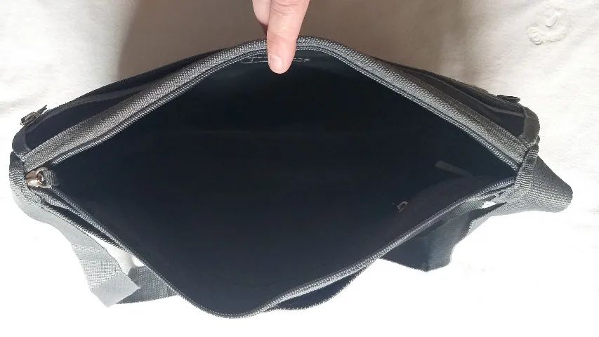 Bolsa reforçada para notebook, marca xs (x-sports by chenson), acolchoada, cor pre - Foto 4