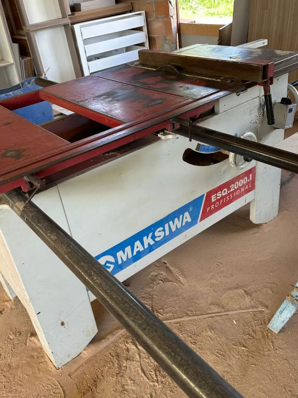 Esquadrejadeira inclinável coladeira coletor po para marcenaria  - Foto 2