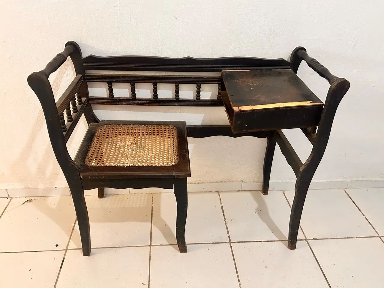 Mesinha de Telefone Antiga  - Foto 2