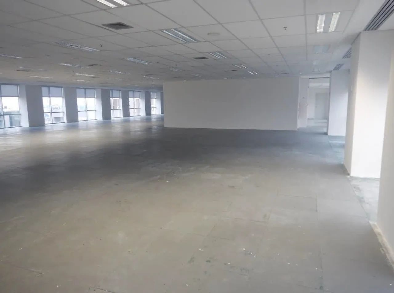 Sala comercial na Rua Lemos Monteiro, 120 - 22º andar  1709 m²