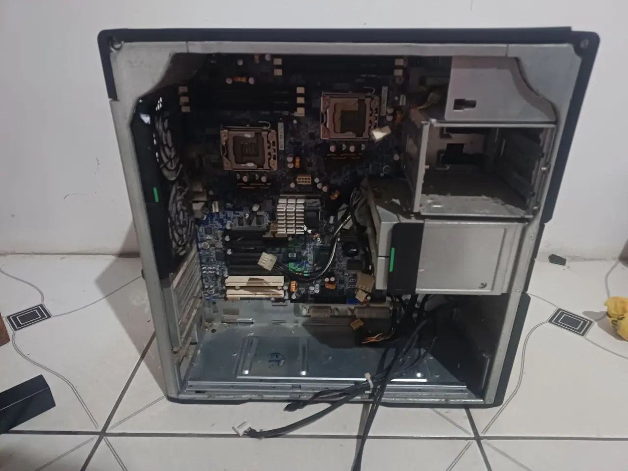 Servidor HP Z600 (Sucata.)