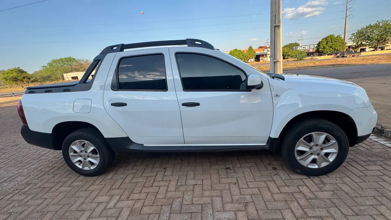 Renault Duster Oroch Exp. 1.6 Hi-flex 16V Mec. 2017 - Foto 2