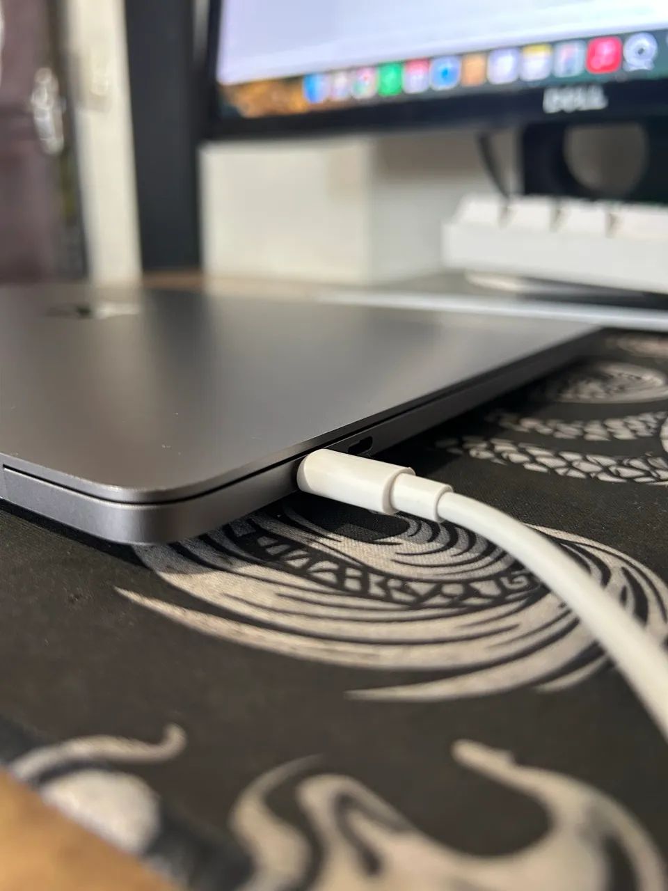 Macbook PRO M1 8GB 256GB SSD Touch Bar - Foto 4