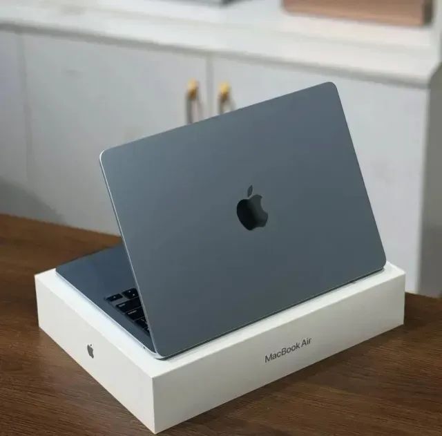 MACBOOK AIR M4 16GB 256GB 13 POLEGADAS NOVO LACRADO - Notebooks