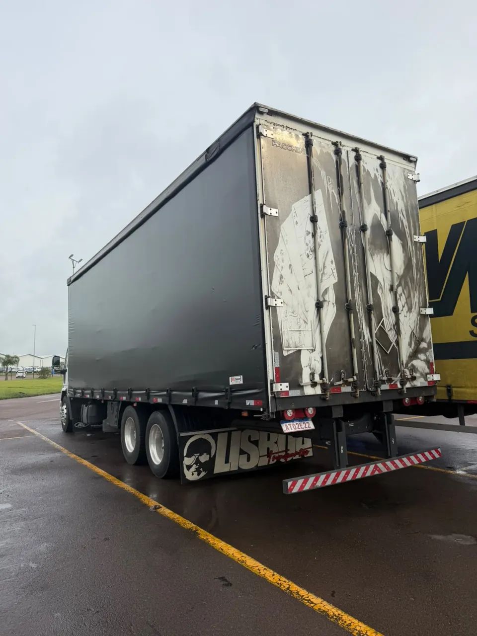 Ford Cargo 2422