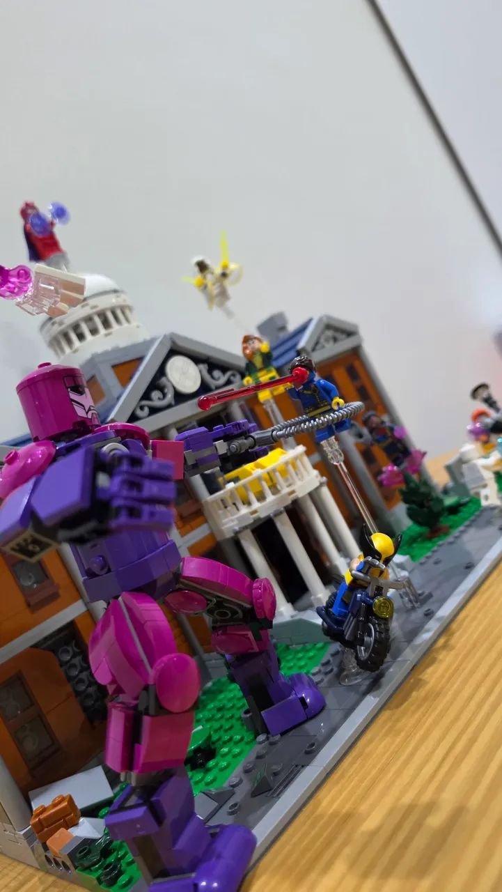 LEGO 76294 - Super Heroes Marvel X-Men: A Mansão X - Foto 2