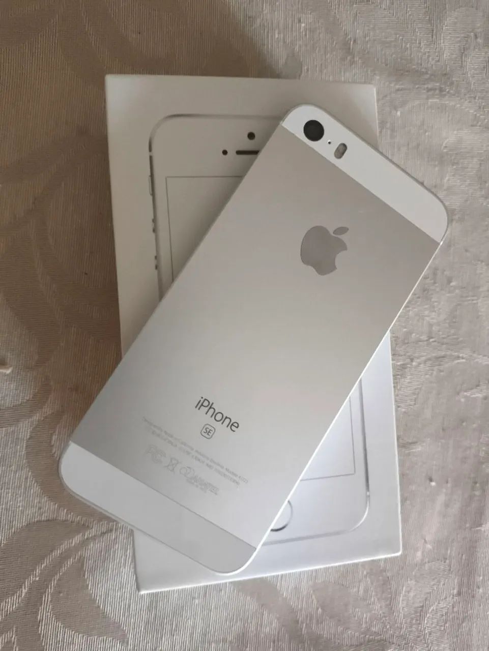 IPhone se 128gb item de coleção apenas aparelho caixa e NF