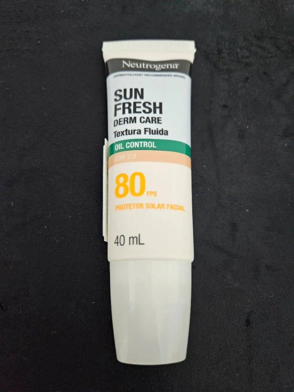 Protetor solar Neutrogena Sun Fresh Derm Care Oil Control FPS 80 Cor 2.0 - Foto 3