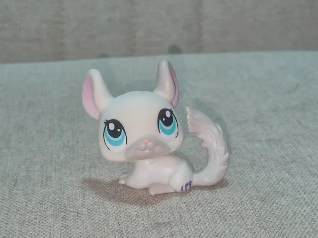 LPS #1401 - Chinchila