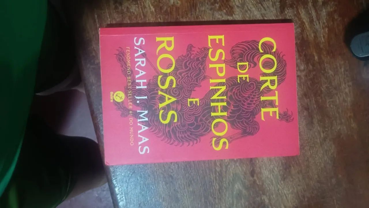 Corte de espinhos e rosas 