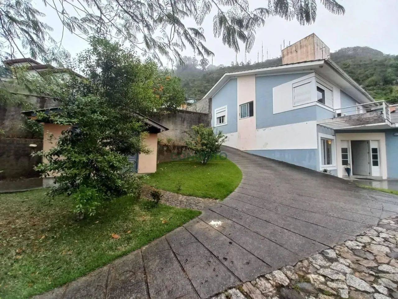 Casa com 4 quartos à Venda, Trindade - Florianópolis
