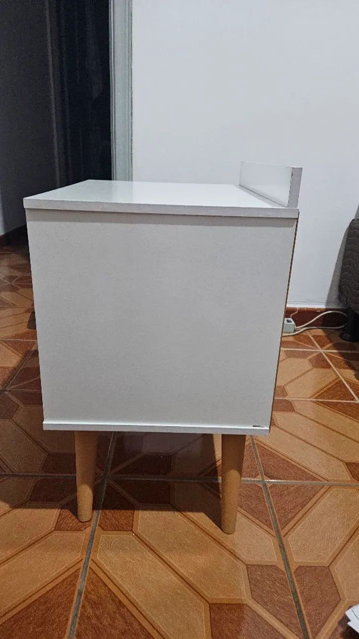 Mesa de cabeceira retrô  - Foto 3