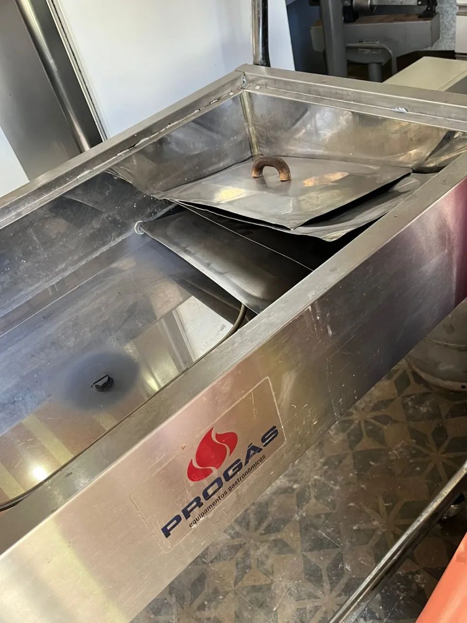 Forno pra pizza a gás com pedra refrataria mini chef style com gratinados  - Foto 3