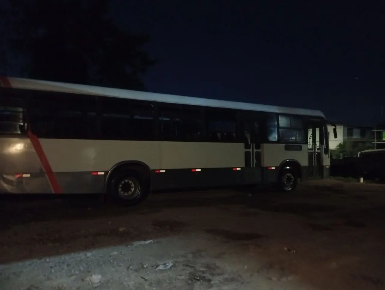 Vendo ônibus 1722 - Foto 4