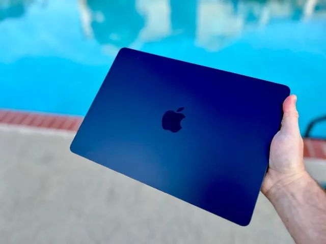 MacBook Air M2 15 polegadas 16GB / 256GB - Midnight - Bateria 100
