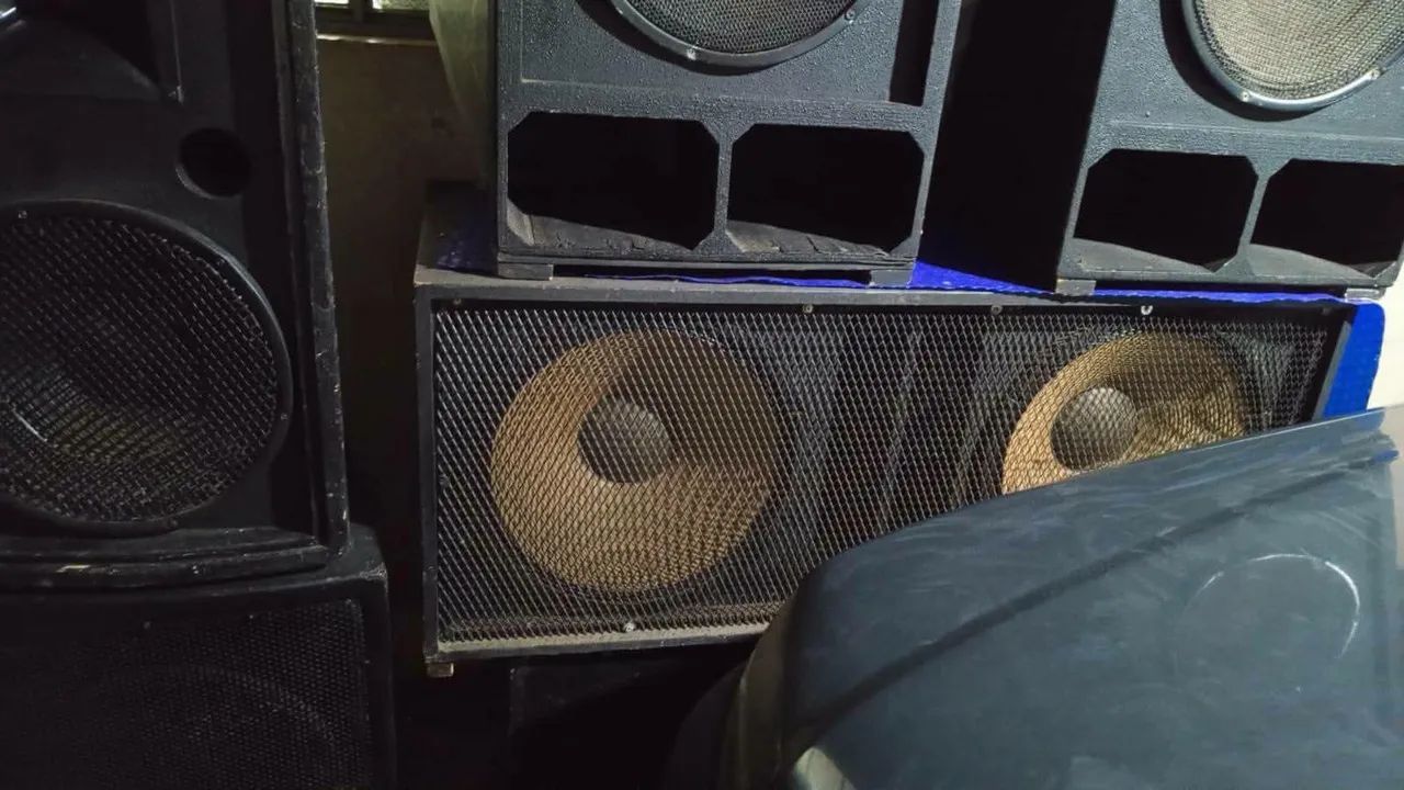 SUB GRAVE 18 Polegadas shamsonic mil wats de potência  - Foto 2