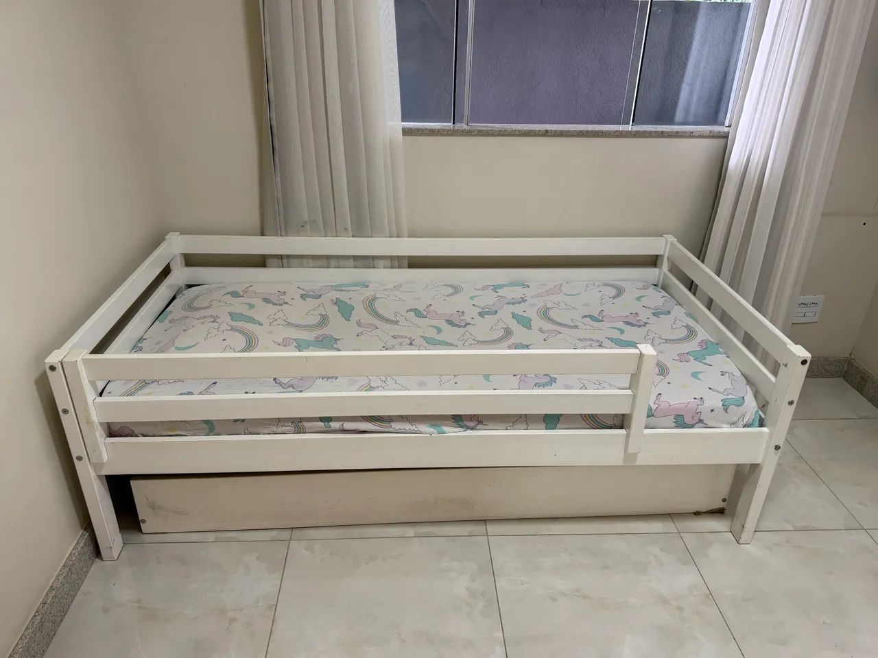 Cama solteiro com cama auxiliar (bicama) + colchões - MADEIRA MACIÇA