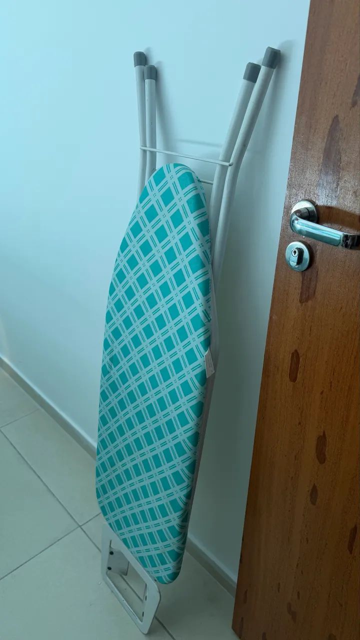 Tábua de passar roupa  - Foto 3