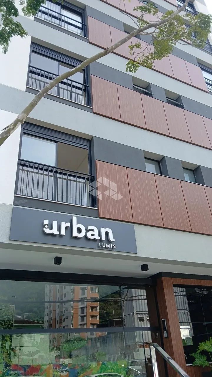 Apartamento á venda 2 suítes , 1 vaga, hobby box com 80m² no Centro - Florianópolis