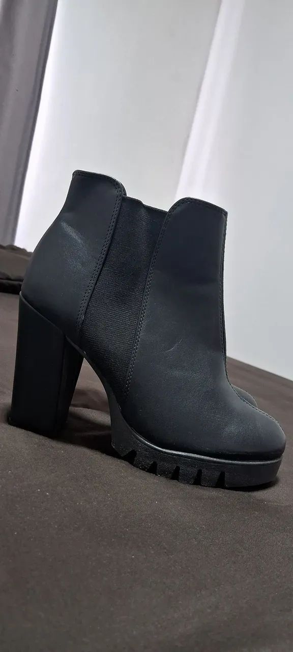Bota Tamanho 35