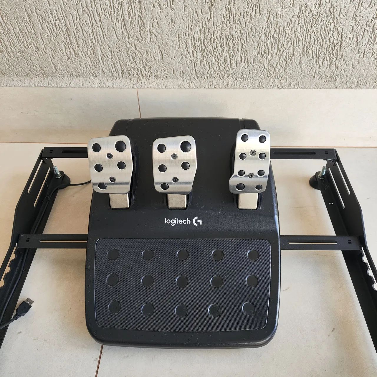 Simulador e Cockpit Logitech G920 (com câmbio)  - Foto 5
