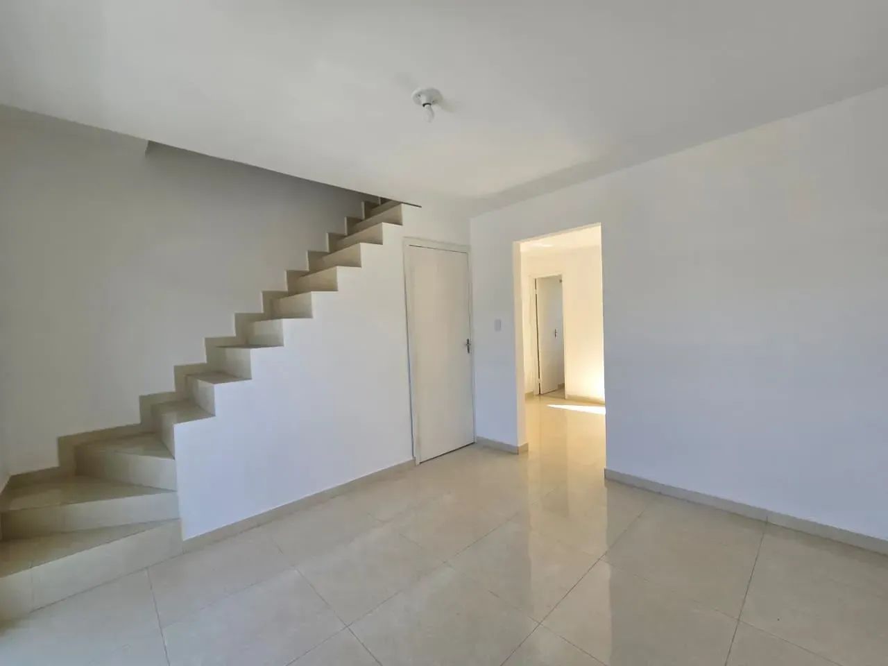 Casa triplex com 2 suítes próximo do centro de Belford Roxo - Foto 5