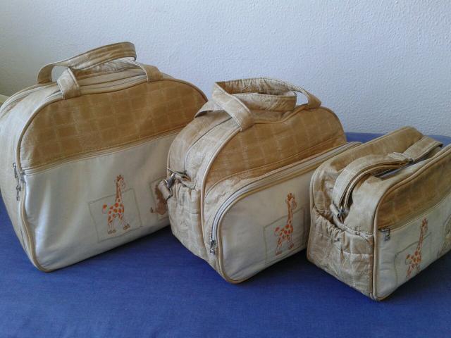Kit de bolsa maternidade praticamente novas