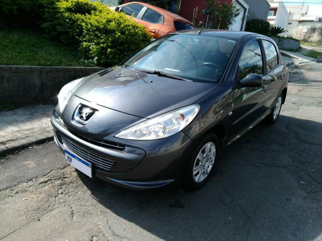 Peugeot 207 1.4 XR 2013 completo