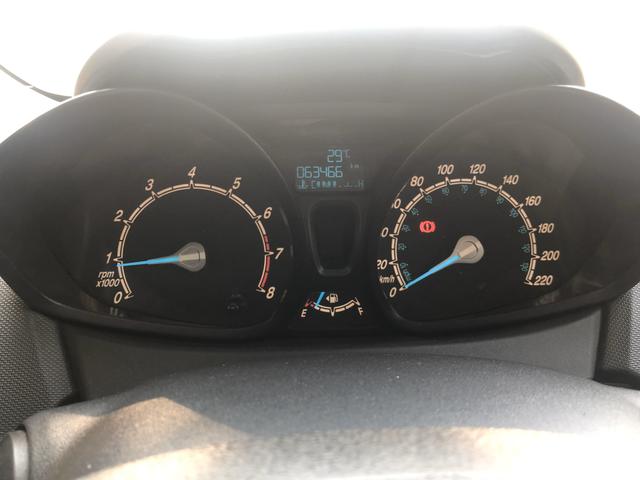 Vendo New Fiesta 1.5 S Hatch - ano 2015 - Foto 7
