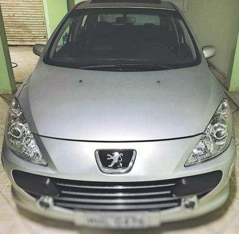 Peugeot 307 1.6 manual 2011 com teto e couro - Foto 2