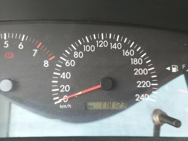 Vendo ou troco + valor corola xli 2008 1.8 - Foto 6