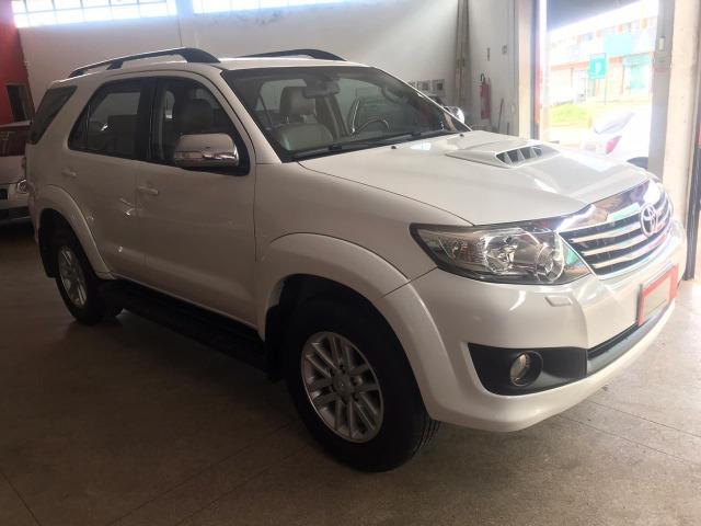 Toyota- Hillux SW4 srv- diesel 2013- 7 Lugares - Foto 3