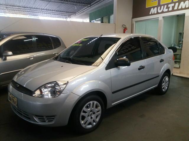 Fiesta sedan 1.6 completo!
