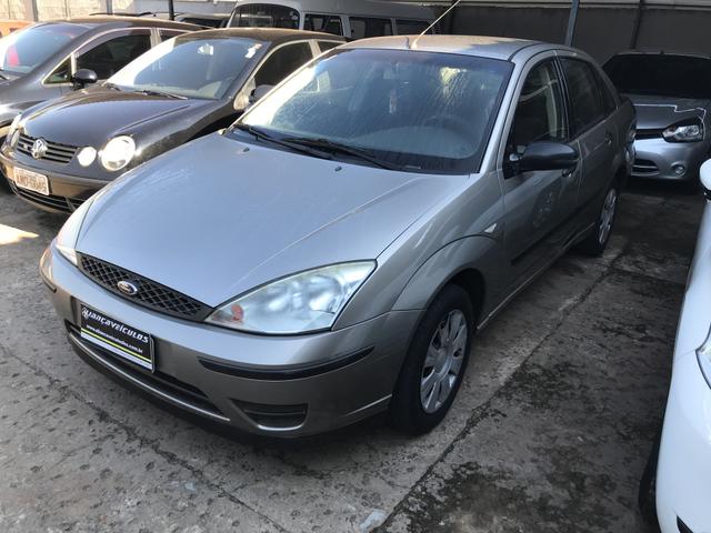 Ford Focus 1.6 sedan