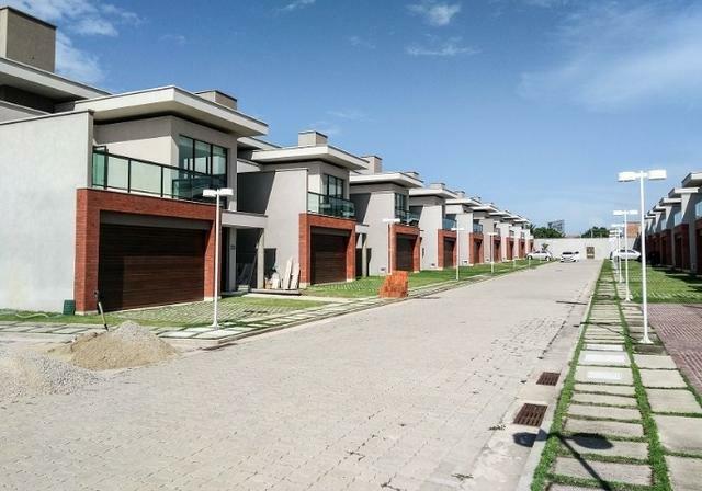 Casas de alto padrão em condomínio vizinho ao shopping - Foto 14