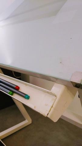 Prancheta Trident com Mesa de Luz - Foto 4