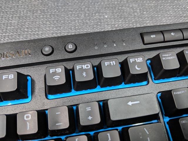 Teclado Gamer Corsair K63 Wireless Led Blue Mecânico - Semi Novo - Foto 4
