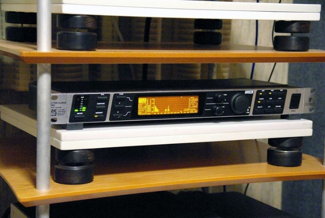Equalizador ultracuve pro deq 2496 behringer