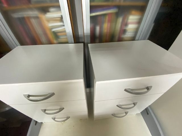 Móvel Criado-Mudo, com 3 gavetas cada, para sala ou quarto, compensado, leve - Foto 2
