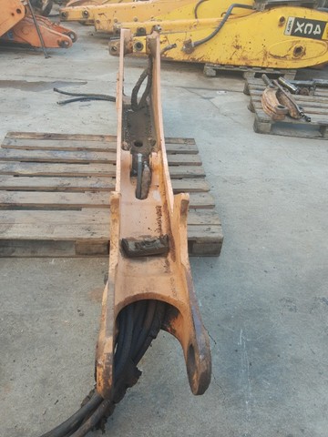 Lança ou ?Boom? que monta na cara de cavalo Retroescavadeira Case 580L/M p/n 129883A1  - Foto 4