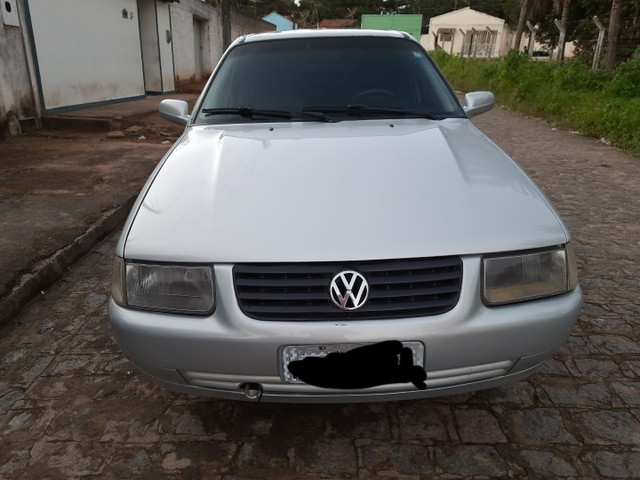 SANTANA ANO 2000 SUPER CONSERVADO