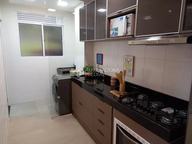 Apartamento no bairro Camaquã